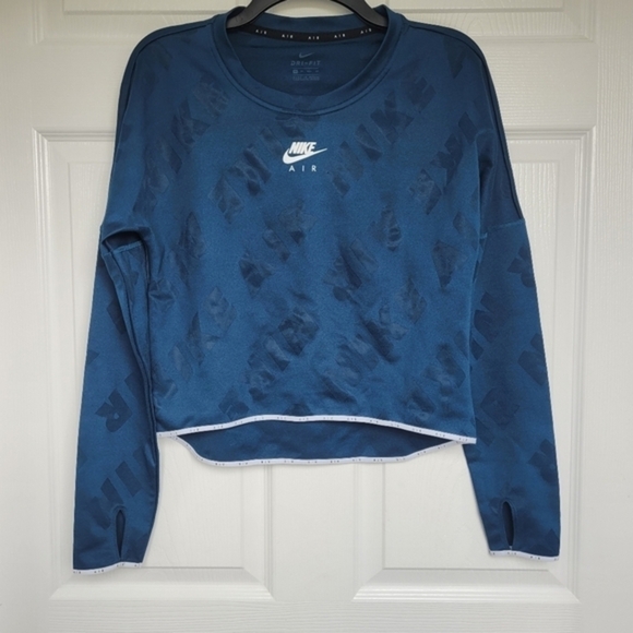 Nike Tops - Nike XS Dark Blue Cropped Long Sleeve Workout Exercise‎ Run Top
